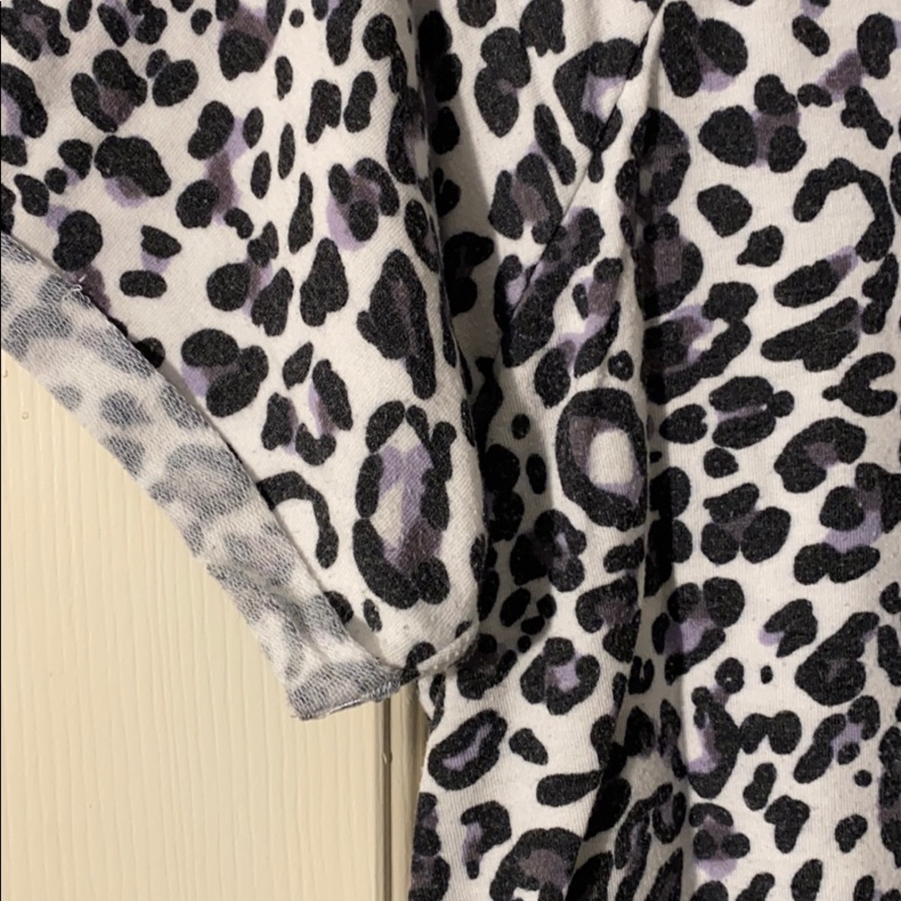 Leopard print tee - Picture 2 of 2